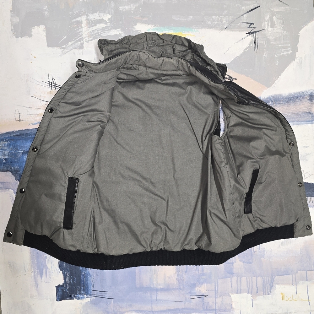Neiman Marcus Leather Quilted Hooded Puffer Mens Down Vest XL Packable Hood - Picture 5 of 7
